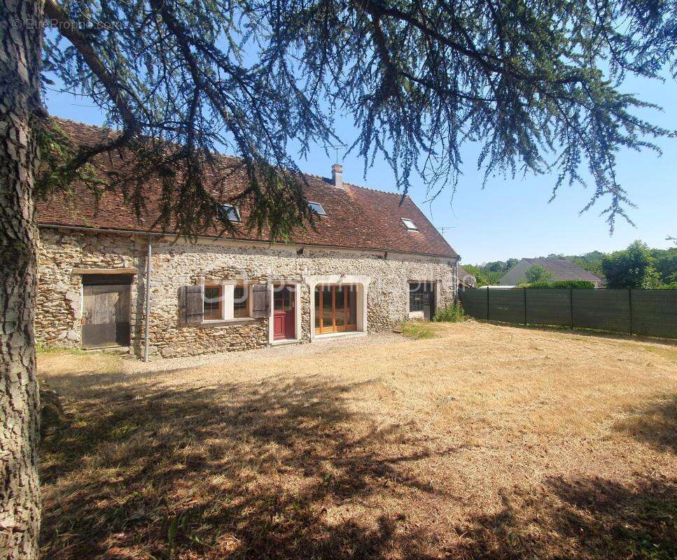 Maison à LA CHAPELLE-GAUTHIER
