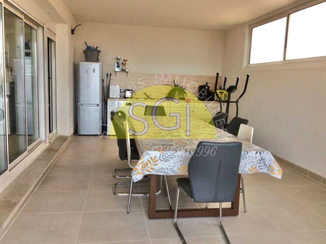Appartement à VILLELONGUE-DELS-MONTS