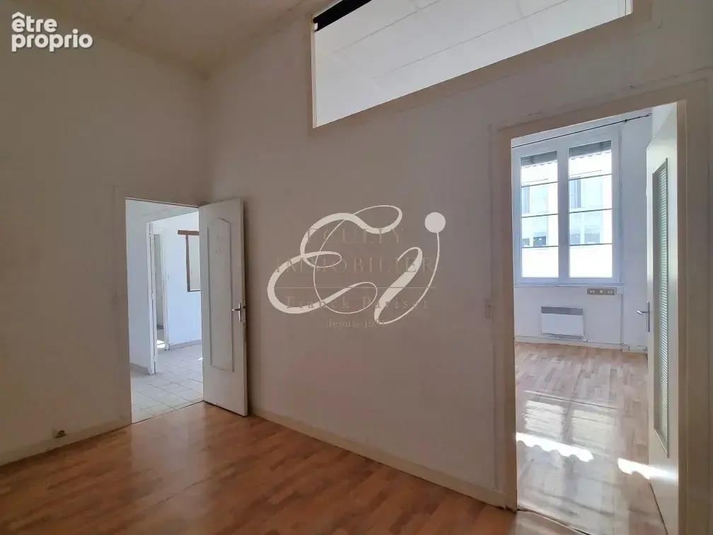 Vente lyon 69004 - croix rousse proche hopital canut 59m2 possible t3 a fort potentiel - photo 9