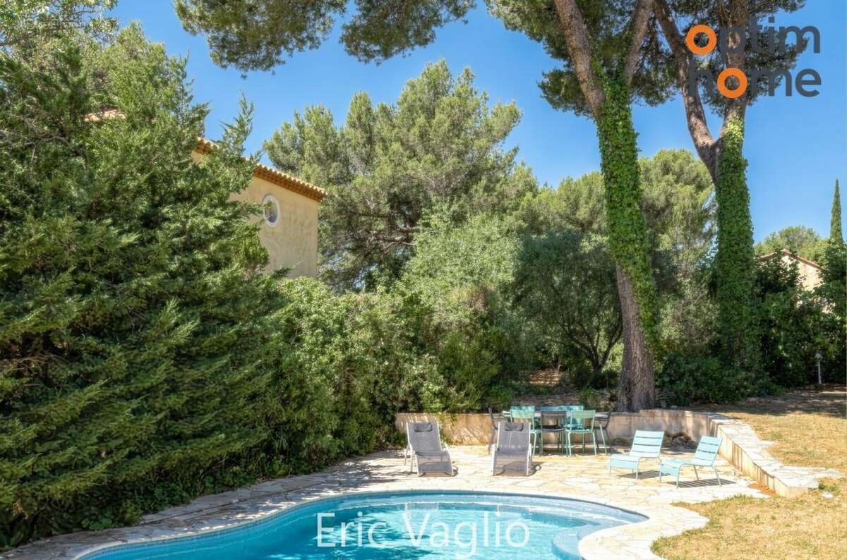 Bouc Bel Air (Aix à 10 mn) - Vente Belle Villa T5 de 269 M2, sur un terrain clos et arboré de 1257 M2 avec piscine, proche IBS,  - photo 5
