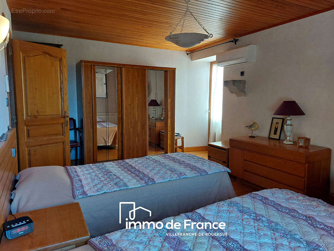 Ensemble immobilier en pierre avec terrain de 8 874 m² - photo 5