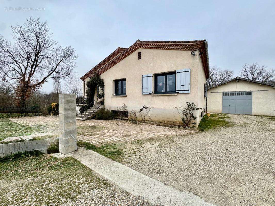 Maison à SERVIES