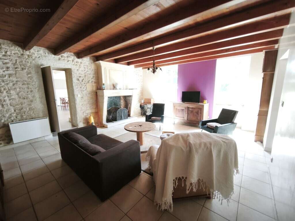 Maison à BERNEUIL