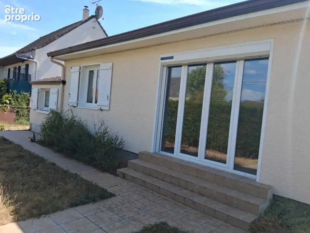 Maison à AMILLY