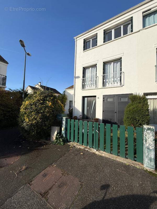 Maison à VILLEPREUX