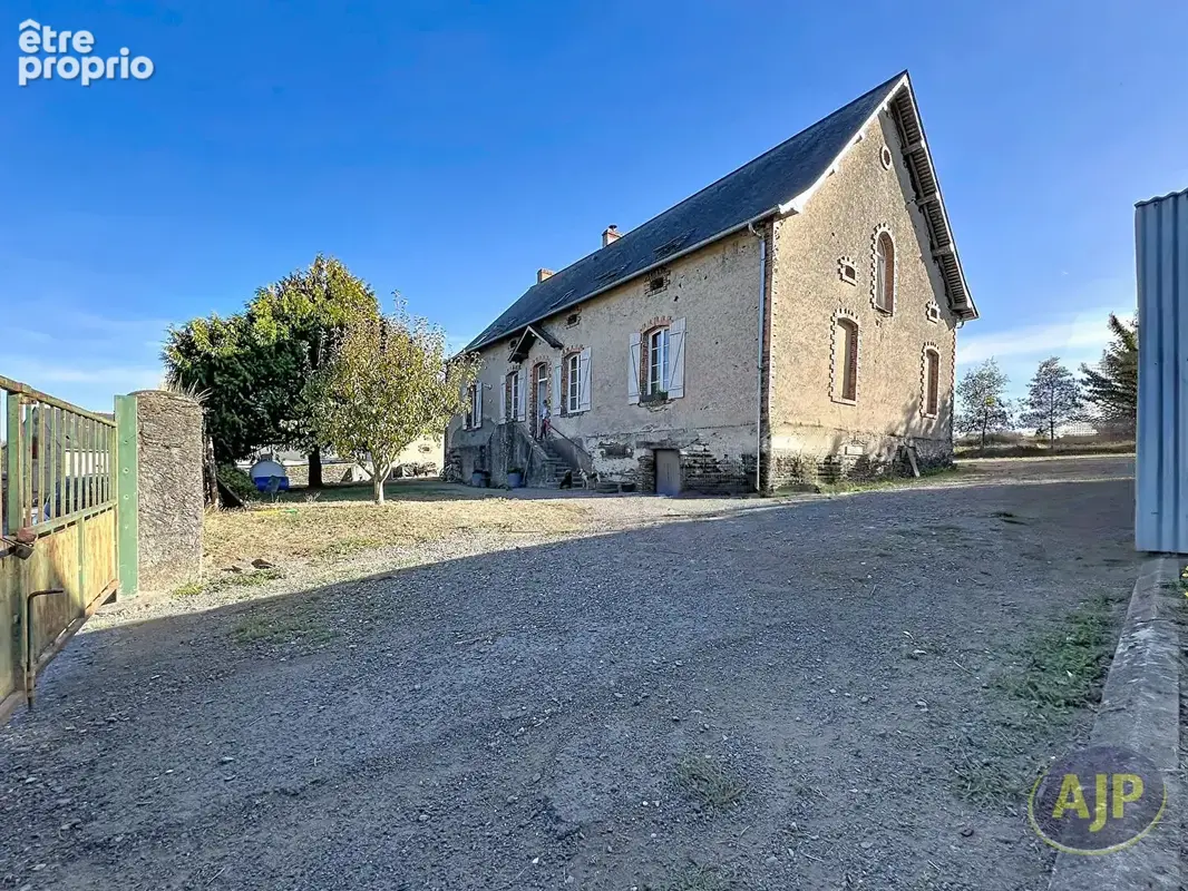 Maison 9 pièces 270 m² à vendre à Nyoiseau (49500) - photo 18