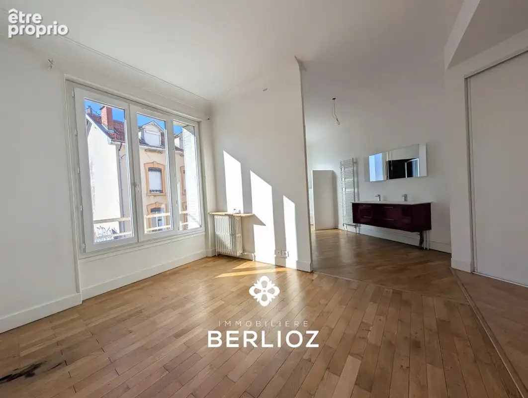 Appartement N.Chorier 135m2 + parking privée - photo 17