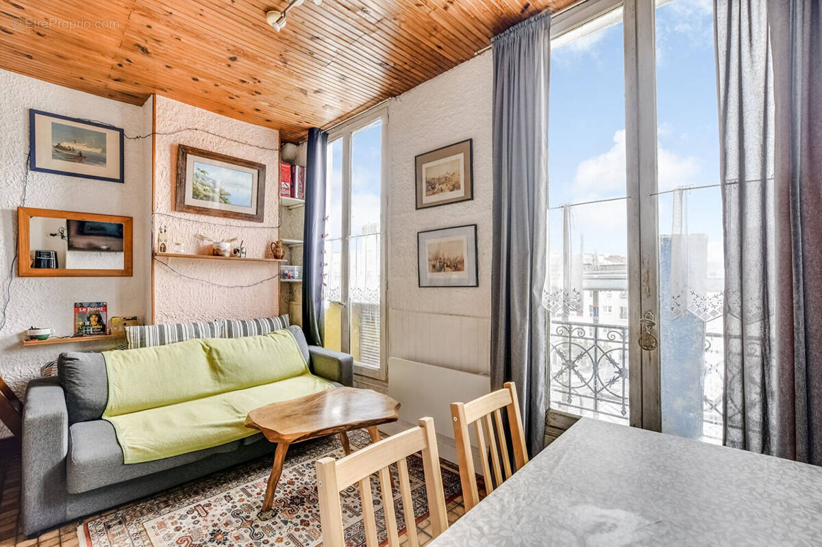 Appartement à PARIS-19E