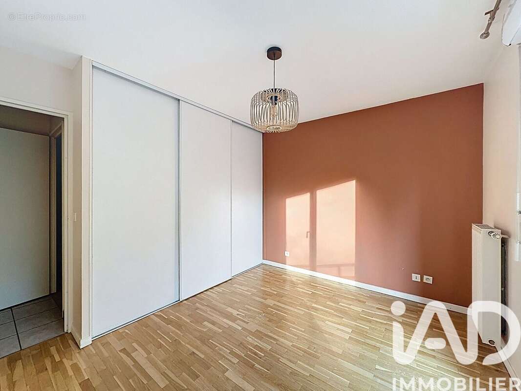Photo 8 - Appartement à VILLEURBANNE