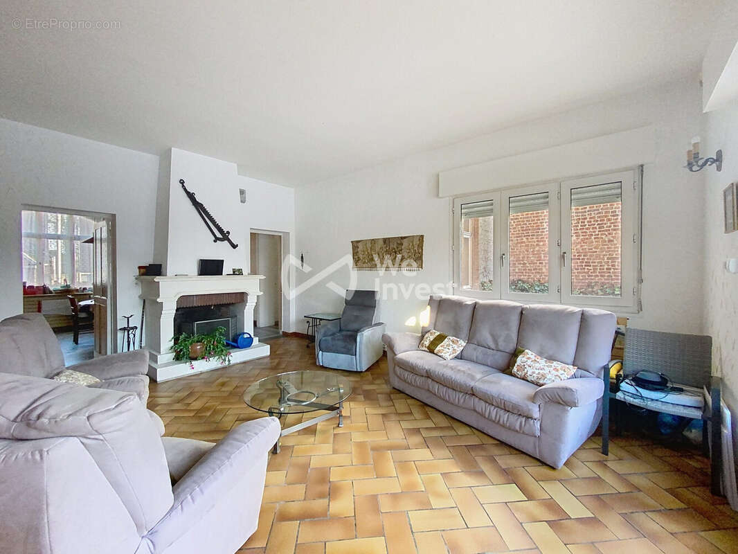 Maison à AULNOYE-AYMERIES