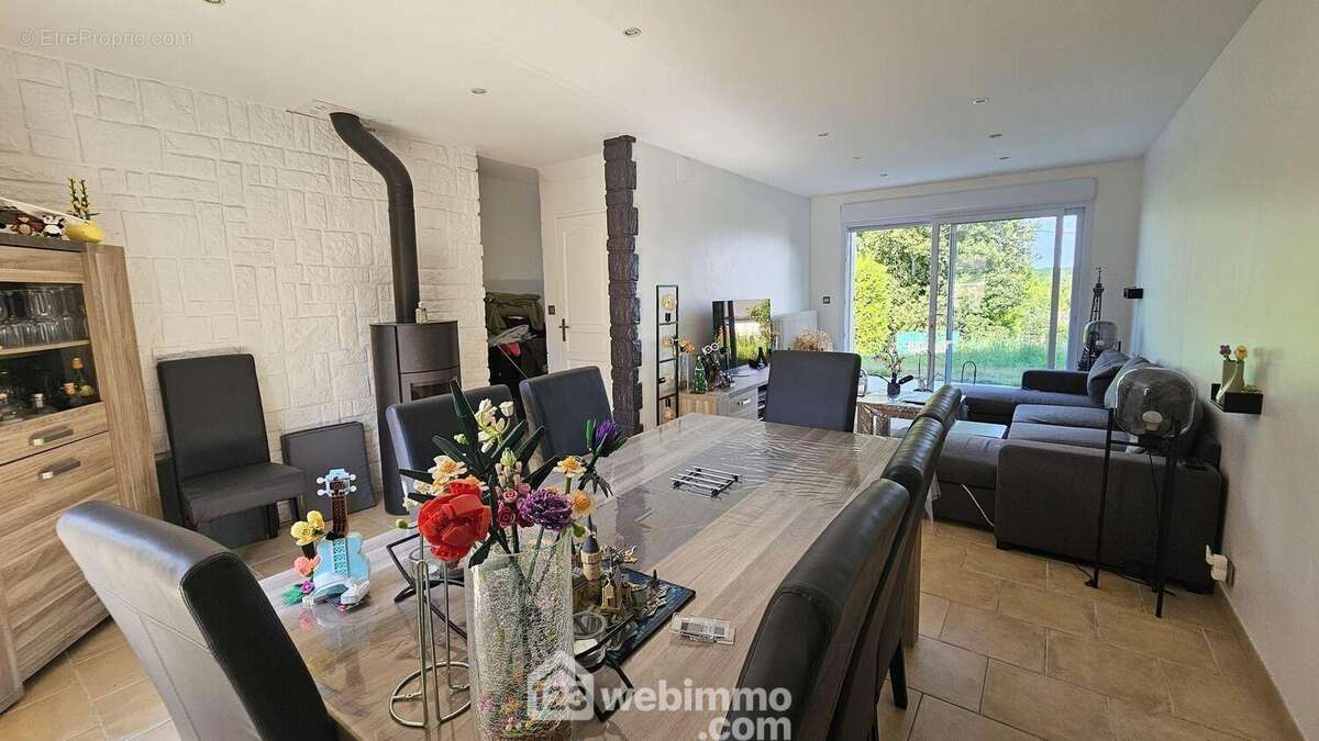 Vue sous un autre angle. - Maison à MILLY-LA-FORET