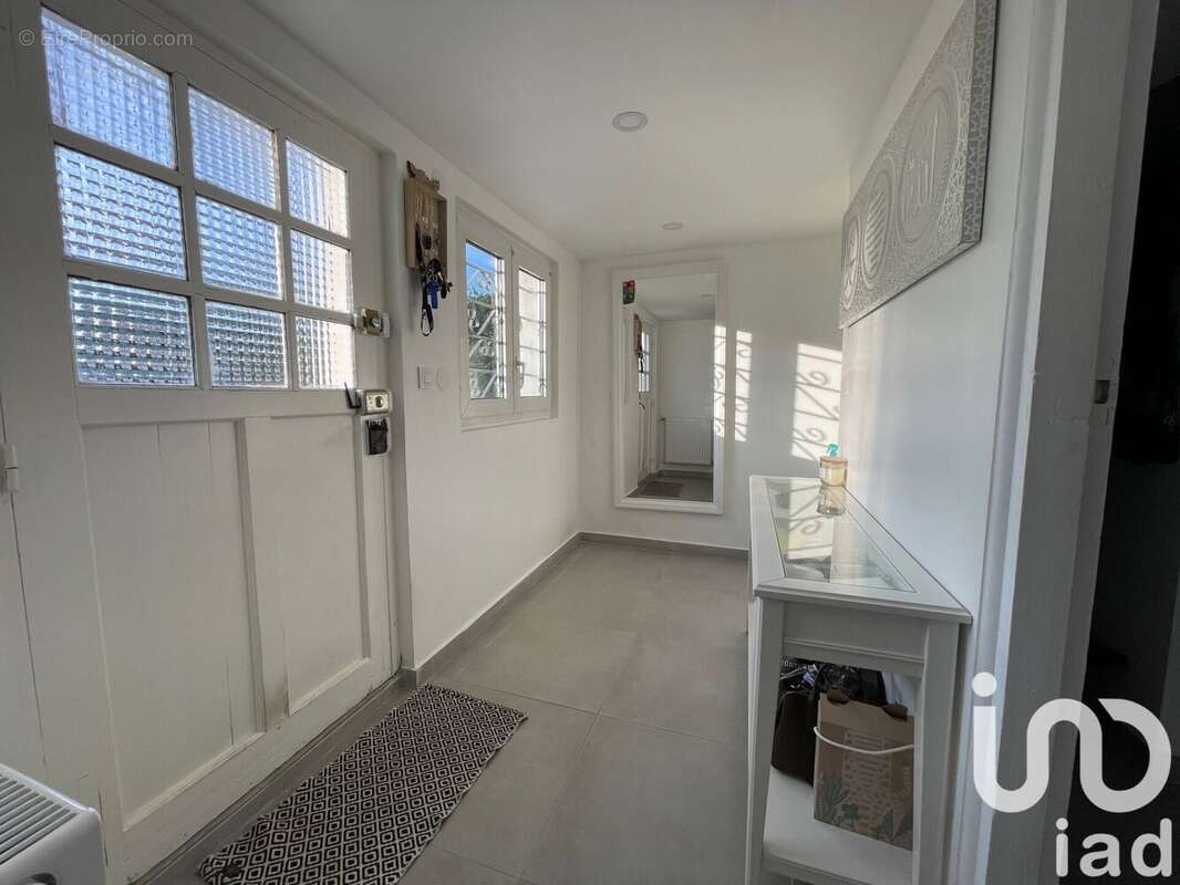 Photo 3 - Maison à VAUJOURS