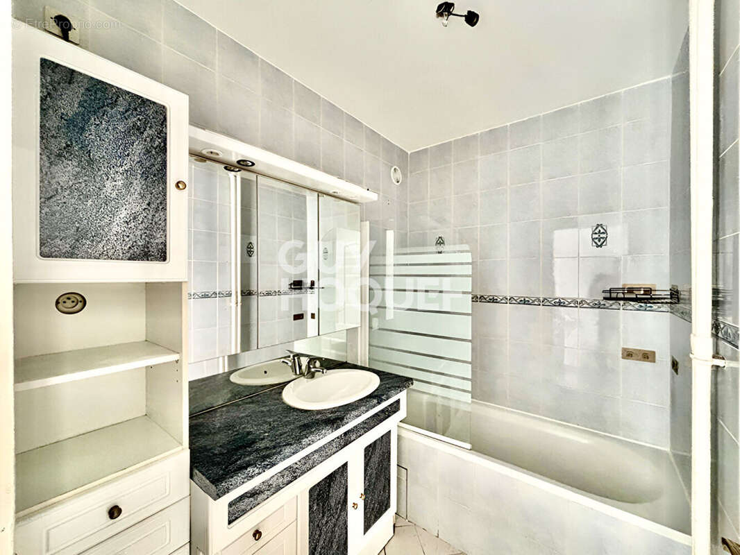 Appartement à LYON-8E