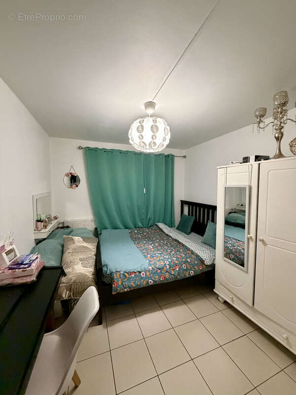 Appartement à MARSEILLE-3E