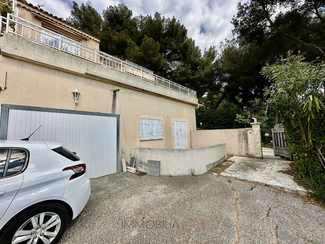 Villa à rénover - emplacement exceptionnel - vue mer panoramique - photo 17