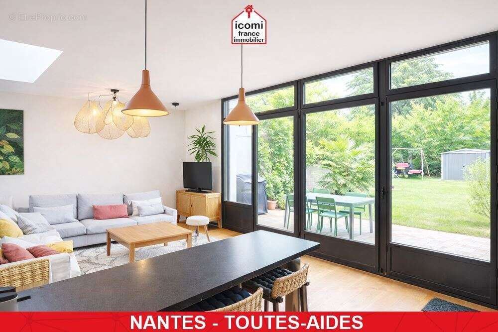 Loire-atlantique - nantes (44100) - a vendre - maison en rez de jardin entierement renovee en 2021 - piece de vie triple avec ac - photo 3