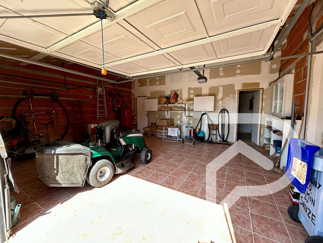 Maison à VILLEVEYRAC