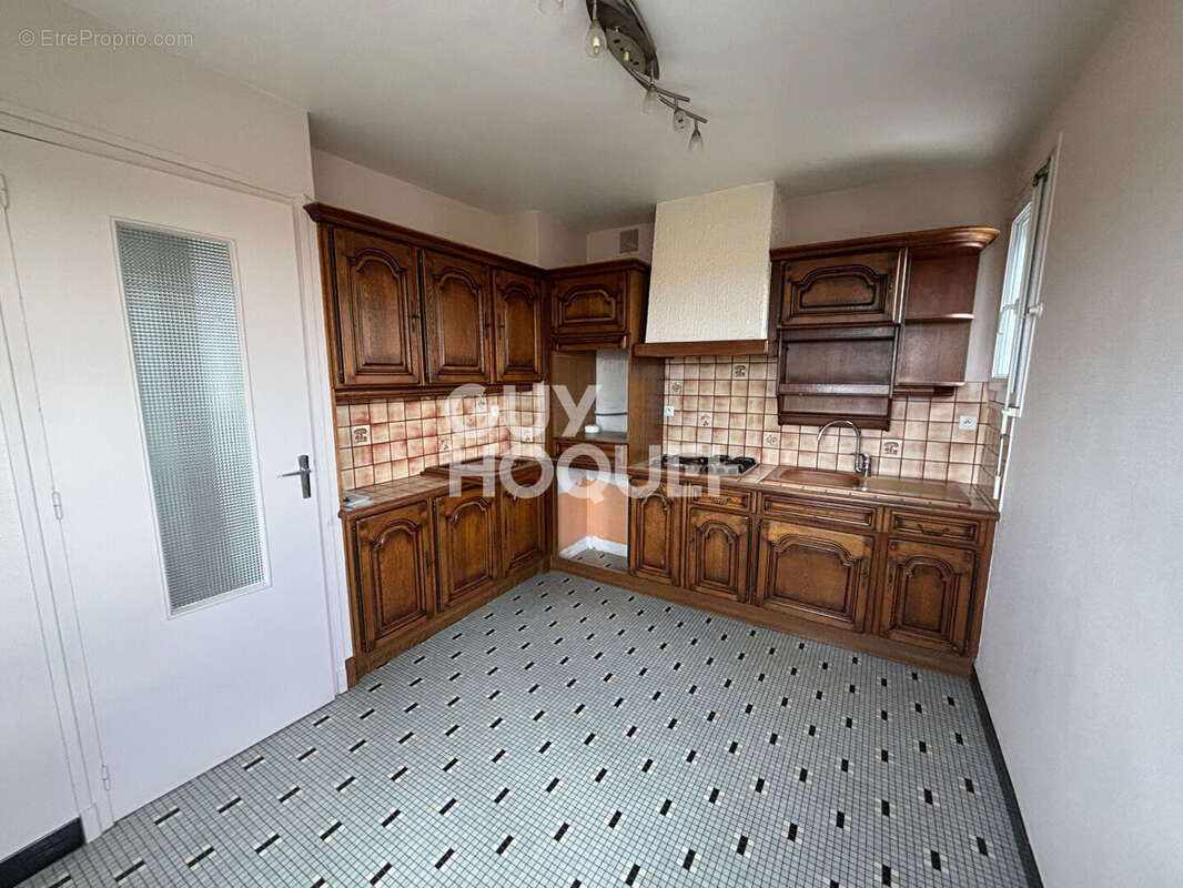 Maison La Celle Sous Chantemerle 5 pièce(s) 82 m2 - photo 4