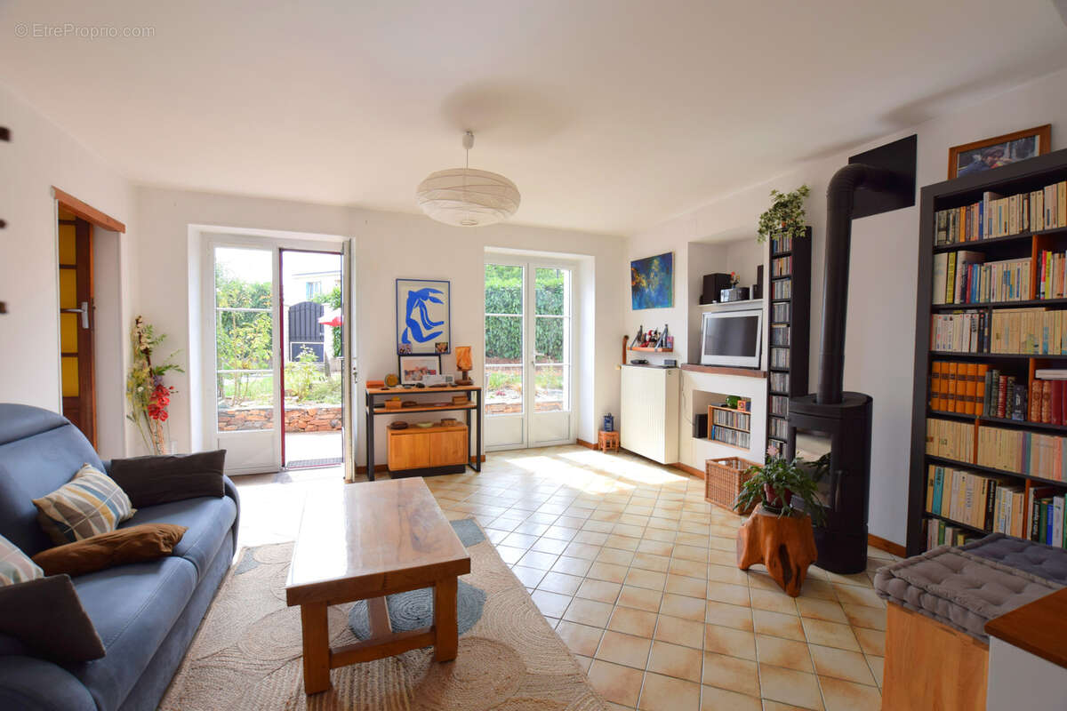 Maison à BRISSAC-QUINCE