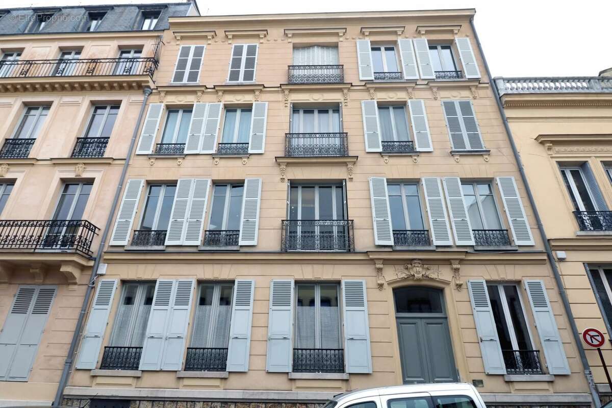 Appartement à VERSAILLES