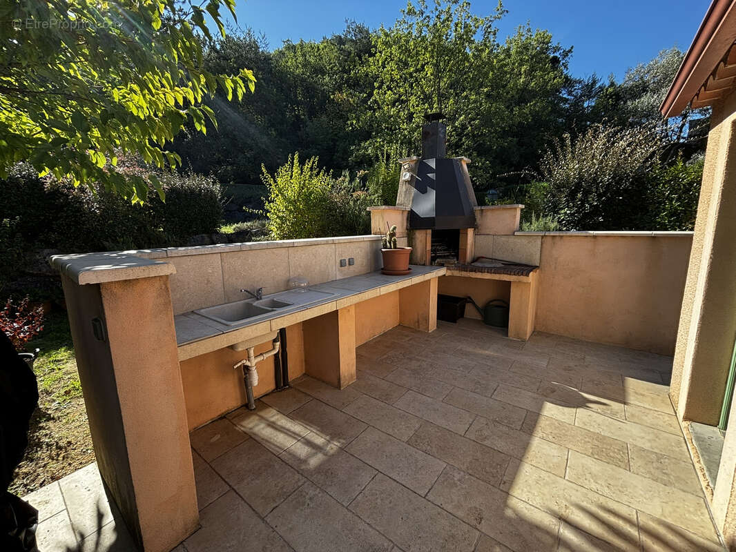 Maison à ENTRECHAUX