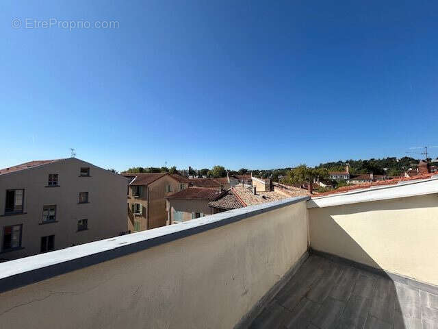 Appartement à SAINT-GENIS-LAVAL