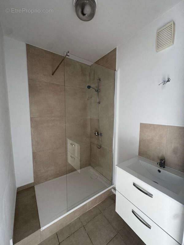 Appartement T3 54m² à vendre à Mazargues - MARSEILLE (13) 179 000 - photo 6