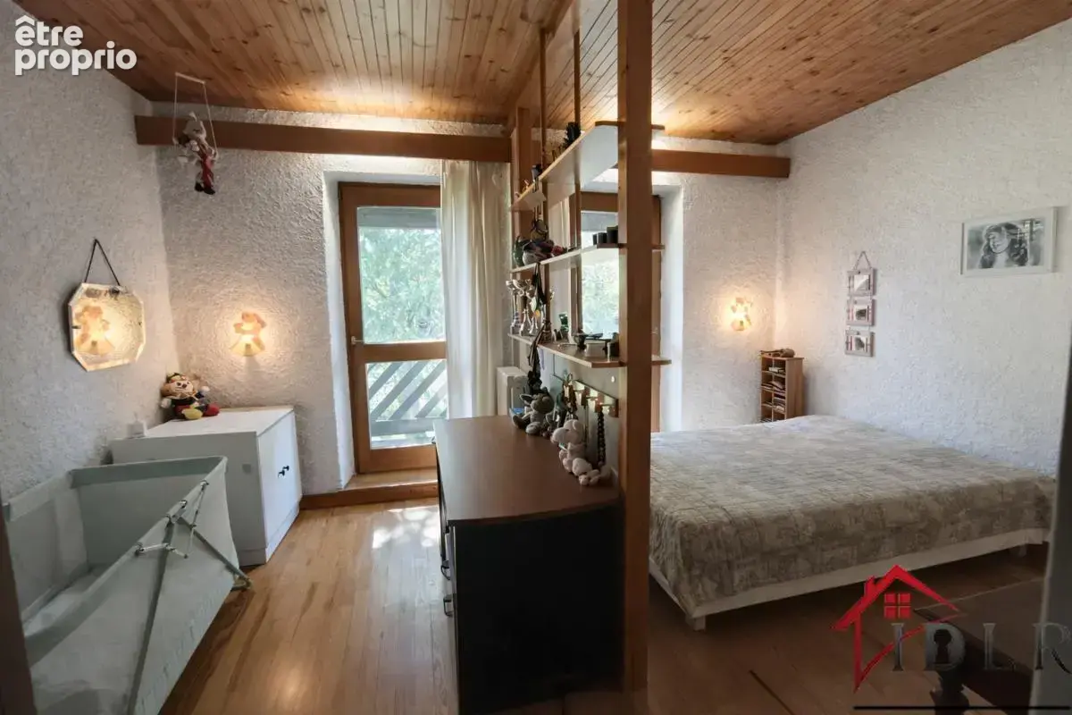 Maison d'architecte en pierre de 270 m2   Terrain arboré de - photo 5