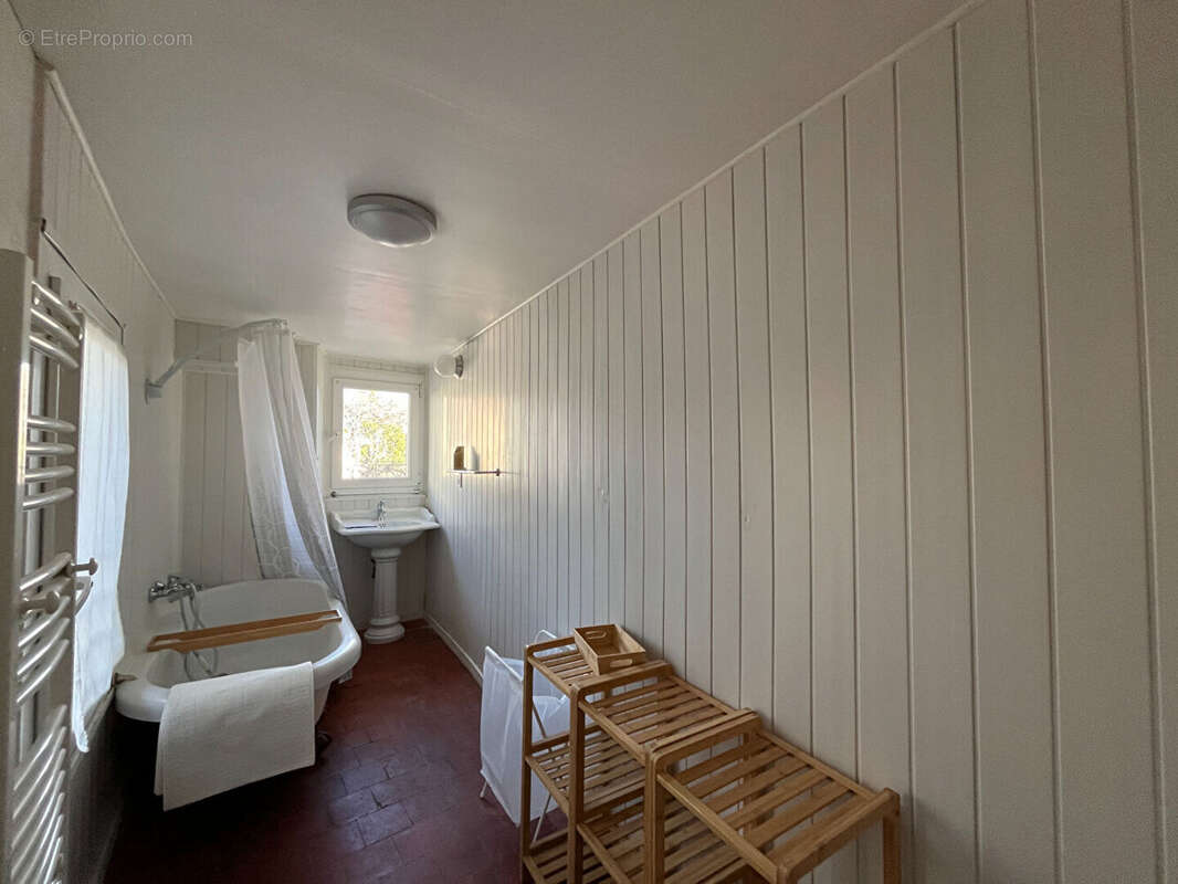 Appartement à L'ISLE-SUR-LA-SORGUE