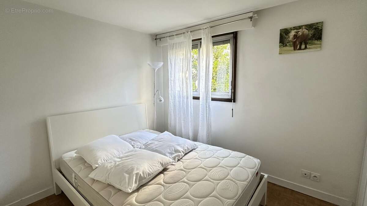 Appartement 42 m² à Suresnes  - photo 4