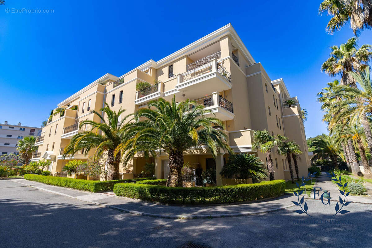 Appartement à HYERES