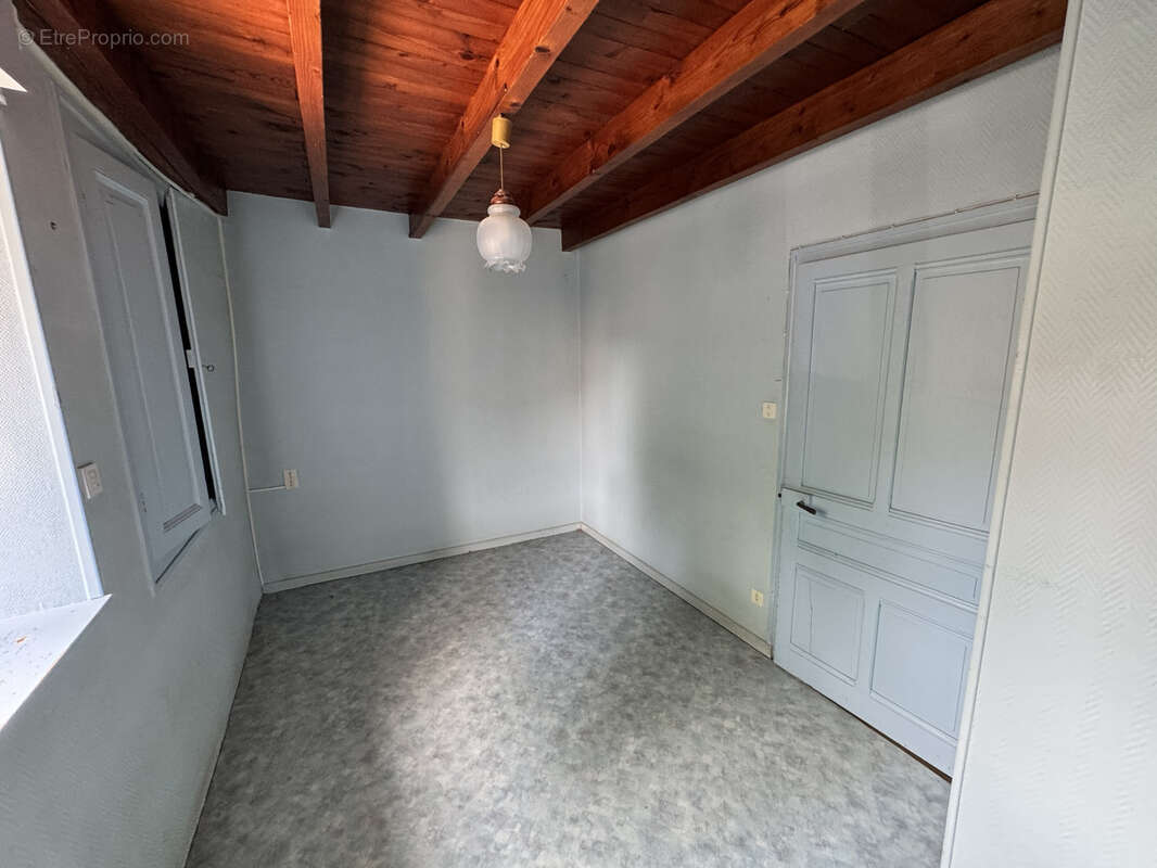 Maison de village avec jardin   75 m2 habitables   Saint-Alban-de-Roche - photo 6