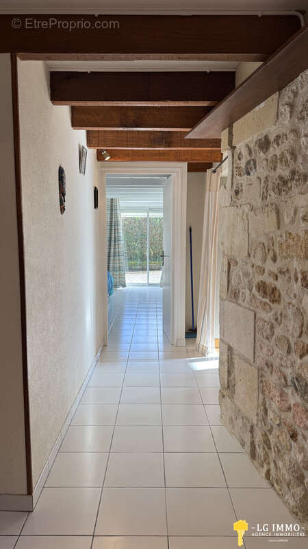 Maison à BRIE-SOUS-MORTAGNE