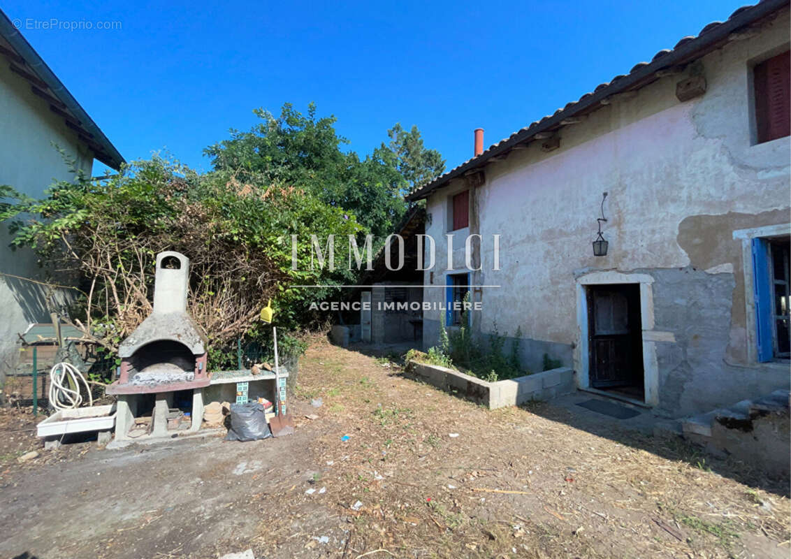 Maison à DRACE