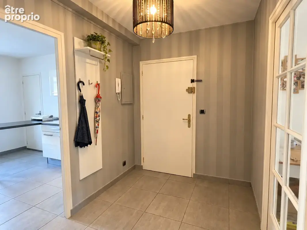 Tours centre - appartement type 3 - ascenseur - photo 5