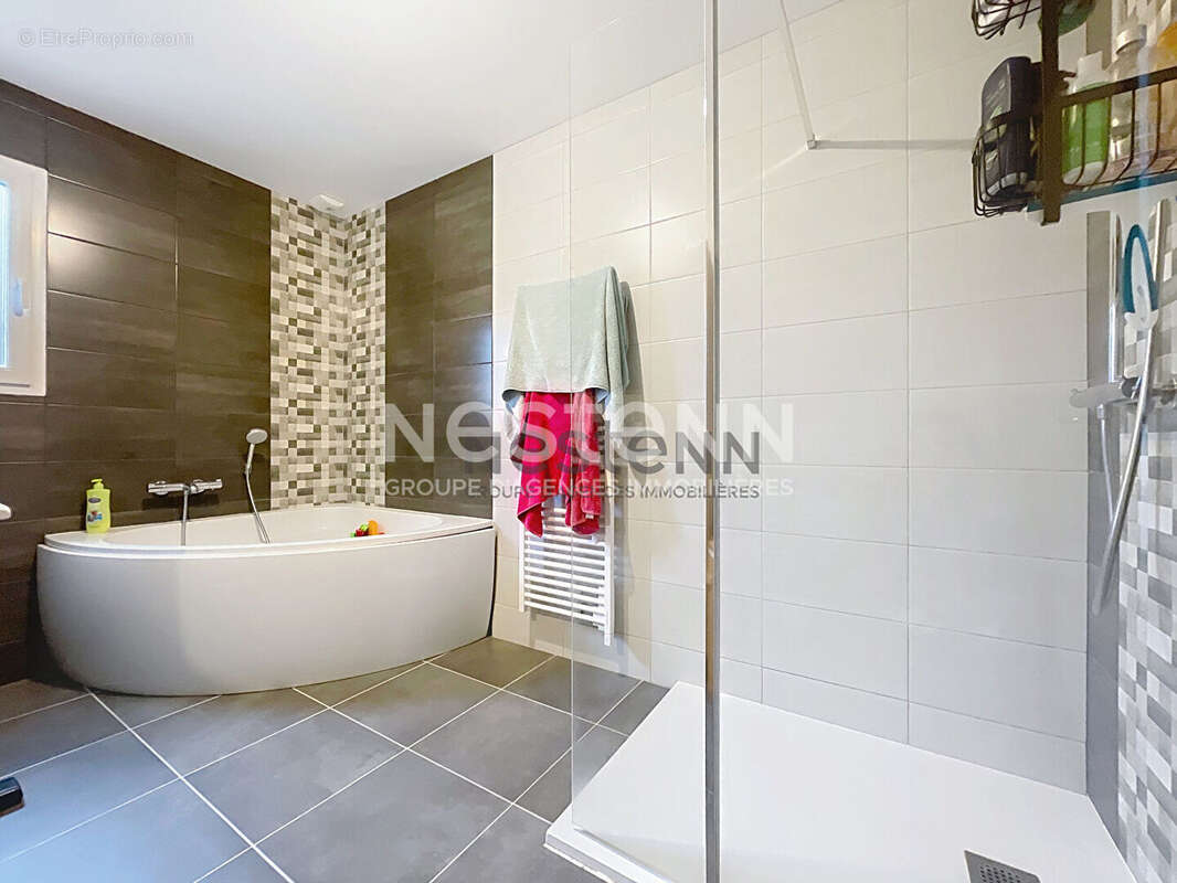 Maison à VILLEBAROU