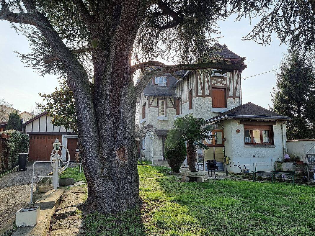 Maison à SUCY-EN-BRIE