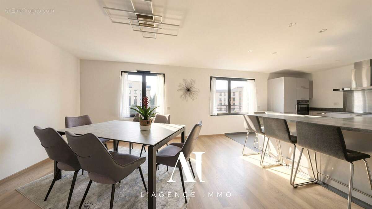 Appartement 133 m² à Saint-Genis-Pouilly  - photo 7