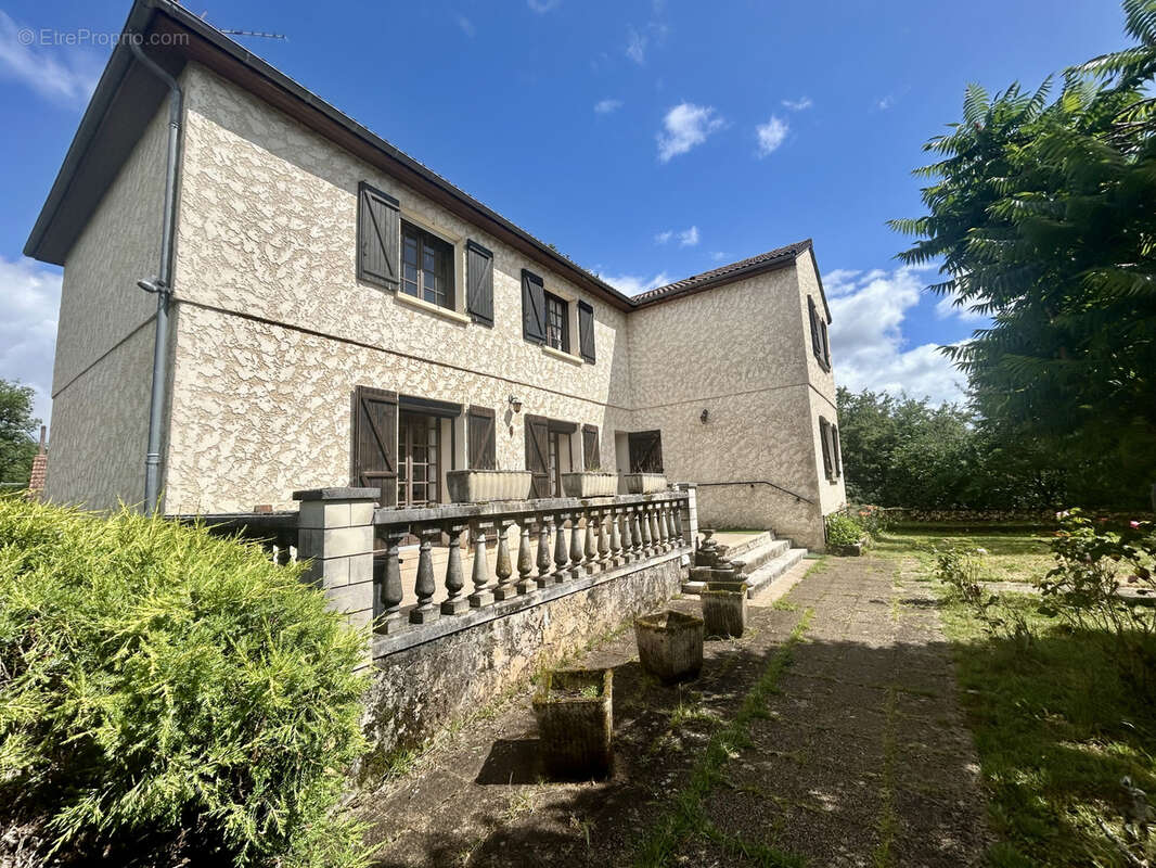 Maison à LE ROC