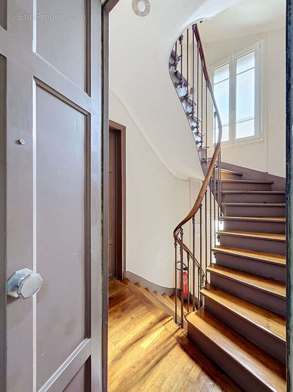RER A Le Parc de Saint Maur. Appartement 2 pièces de 50.24 m2 - photo 9