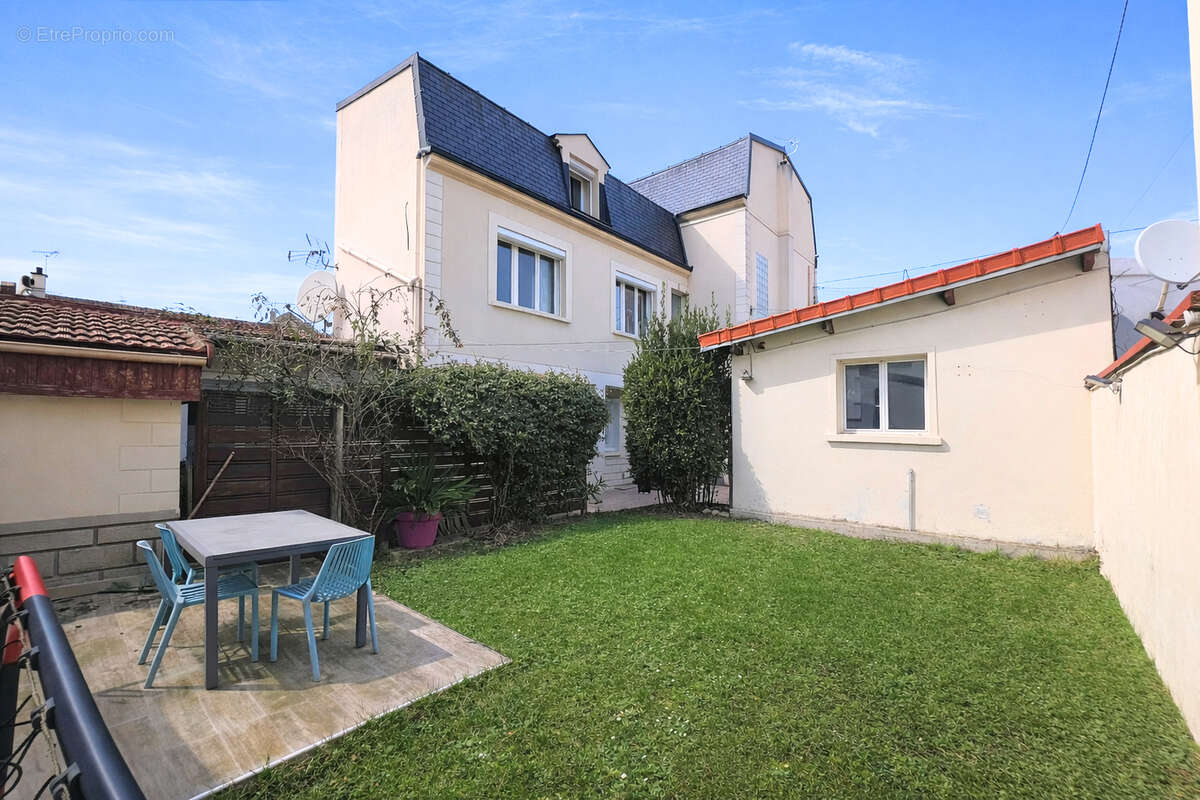 Maison à NEUILLY-PLAISANCE