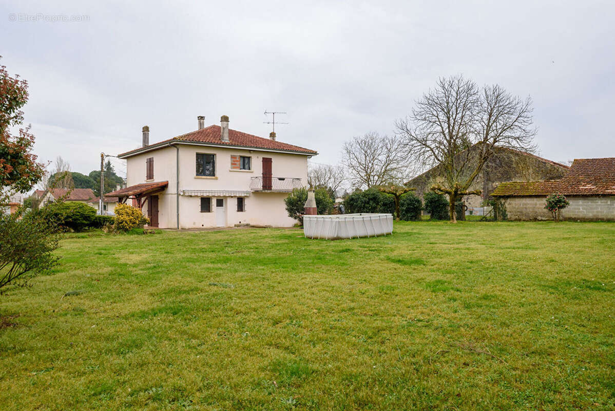 Maison à ROQUEFORT
