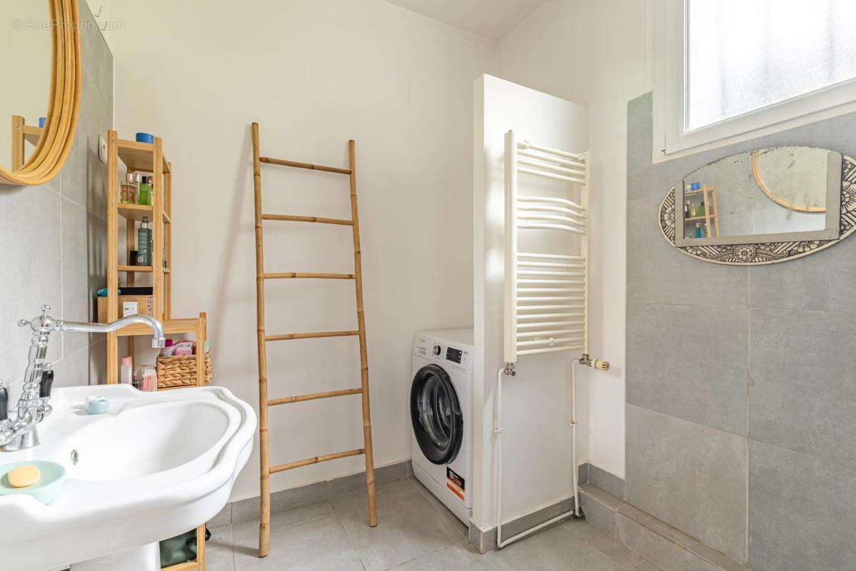 Appartement à BOIS-COLOMBES