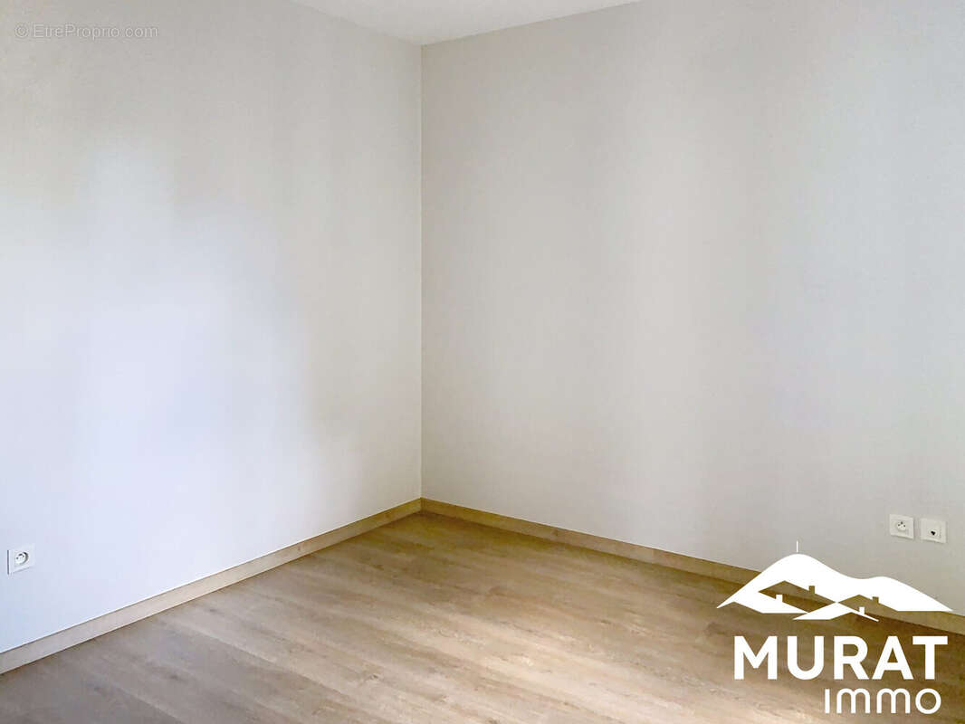Appartement 94 m² à Royat  - photo 8