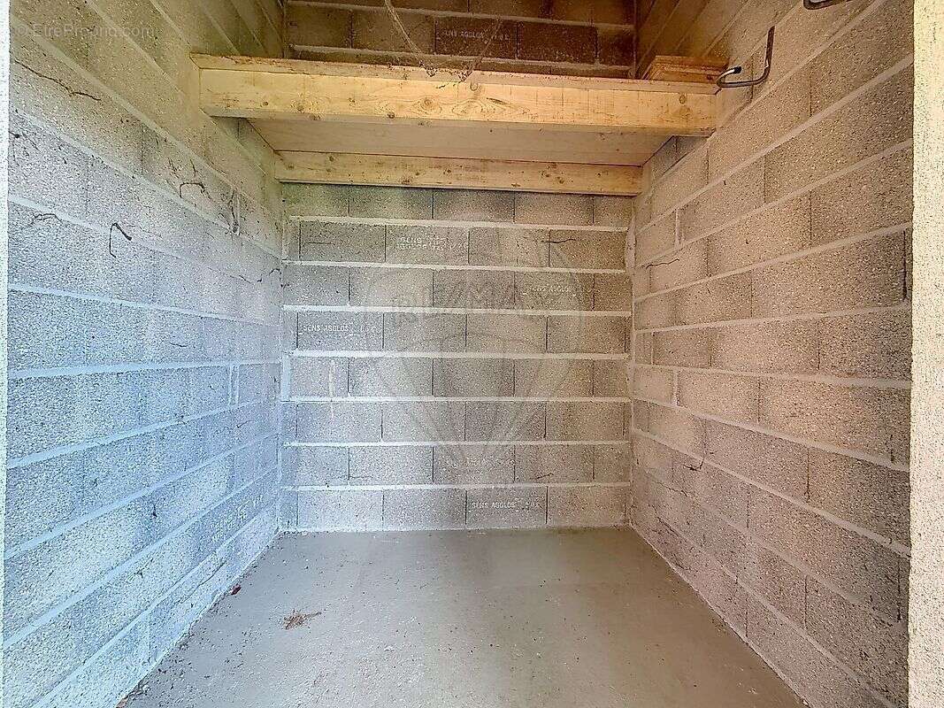 Appartement à SAVIGNY-SUR-CLAIRIS