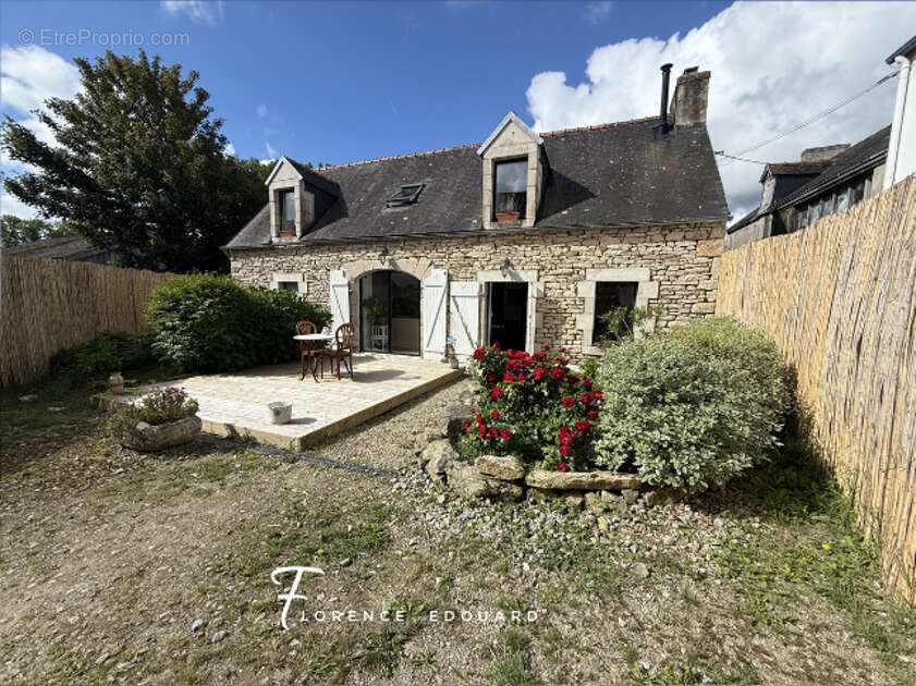 Maison à POULDREUZIC