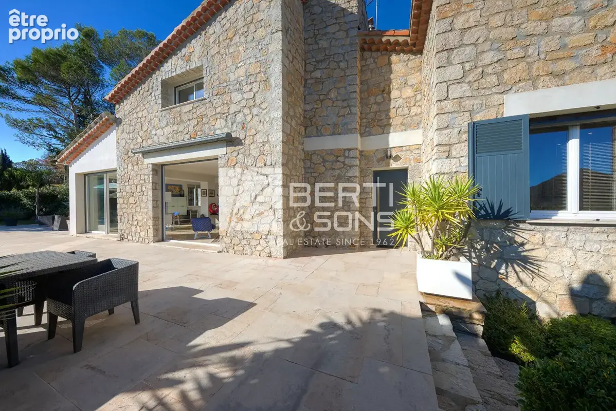 Exclusivite - mandelieu produit rare !  villa 6 pieces en pierre rénovée - quartier recherché - photo 8