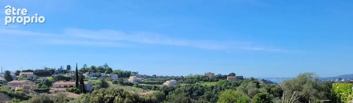 Terrain à SAINT-LAURENT-DU-VAR