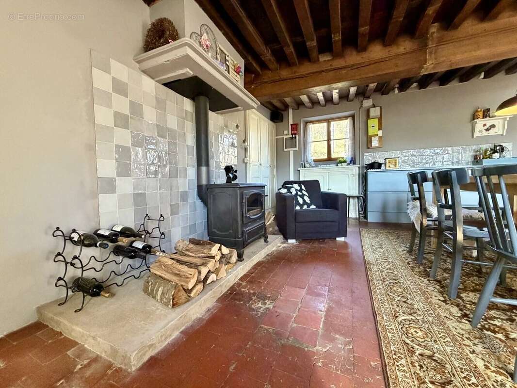 Maison à MONTSAUCHE-LES-SETTONS