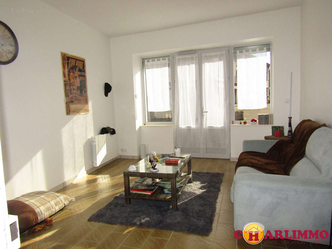 Appartement à SAINT-VICTURNIEN